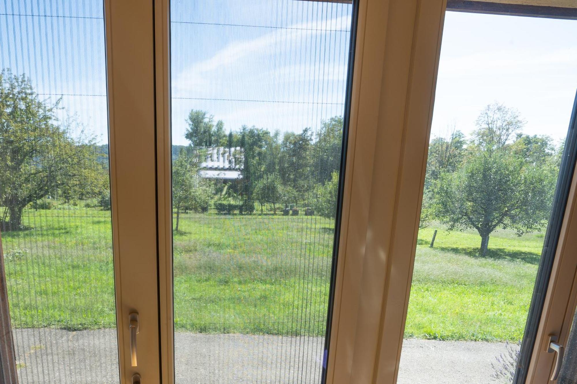 Tiny House Chez Claudine - Relaxen, Workspace, Naehe Thermen, Netflix, Free Parking & Wifi Brugg  Εξωτερικό φωτογραφία